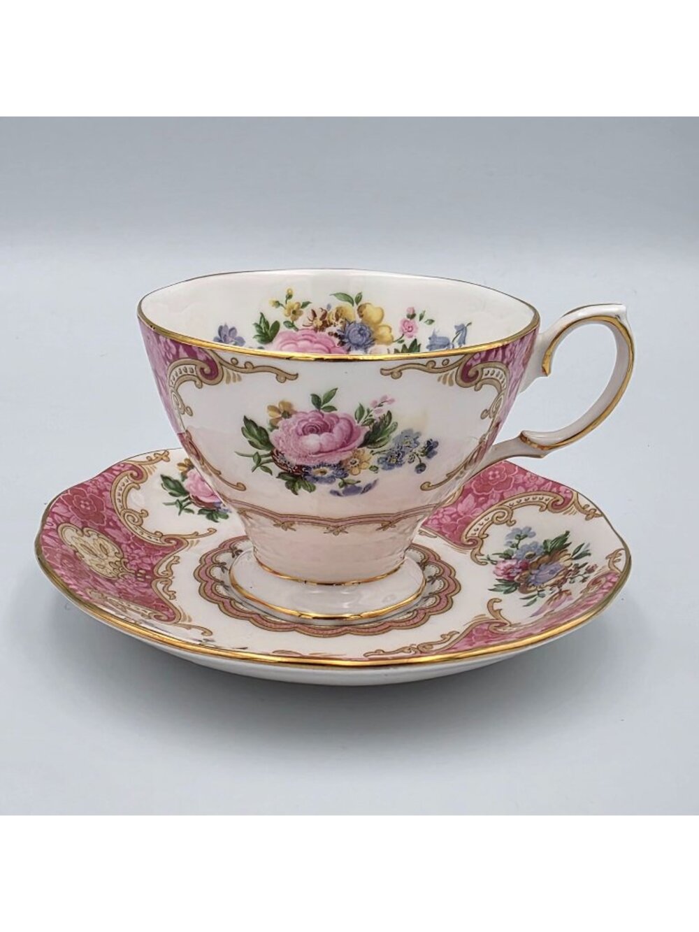 Royal Albert Lady Carlyle Bone China Tea Cup & Saucer 2.5" Pink Floral Gold Engl